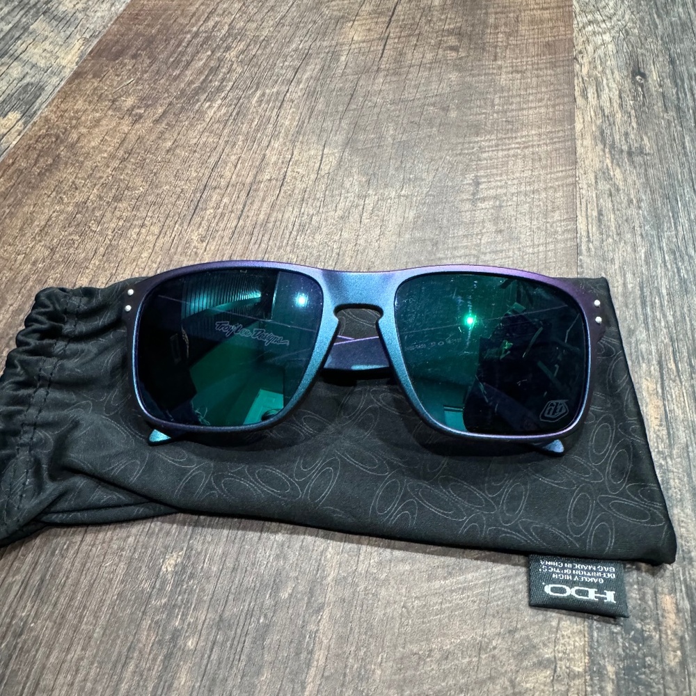 Men's Oakley Holbook Sunglasses